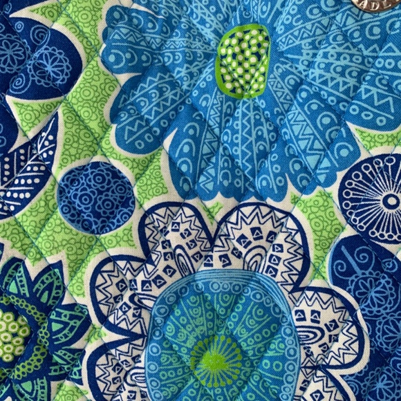 Vera Bradley Doodle Daisy Purse - Picture 2 of 7